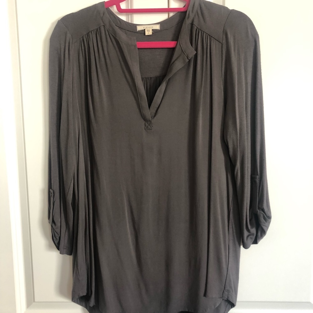 Nordstrom 3/4 length Gray top